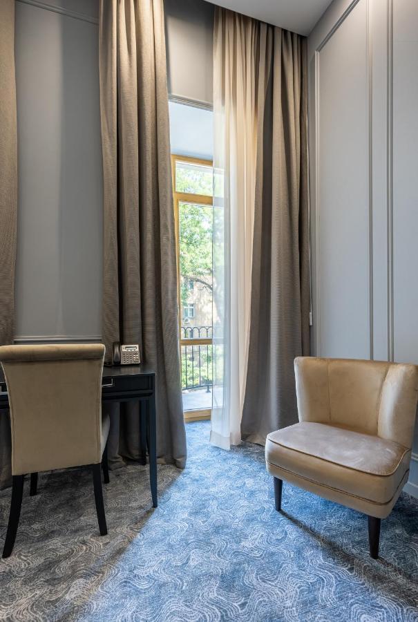 Dvoryansky Hotel Odessa Extérieur photo